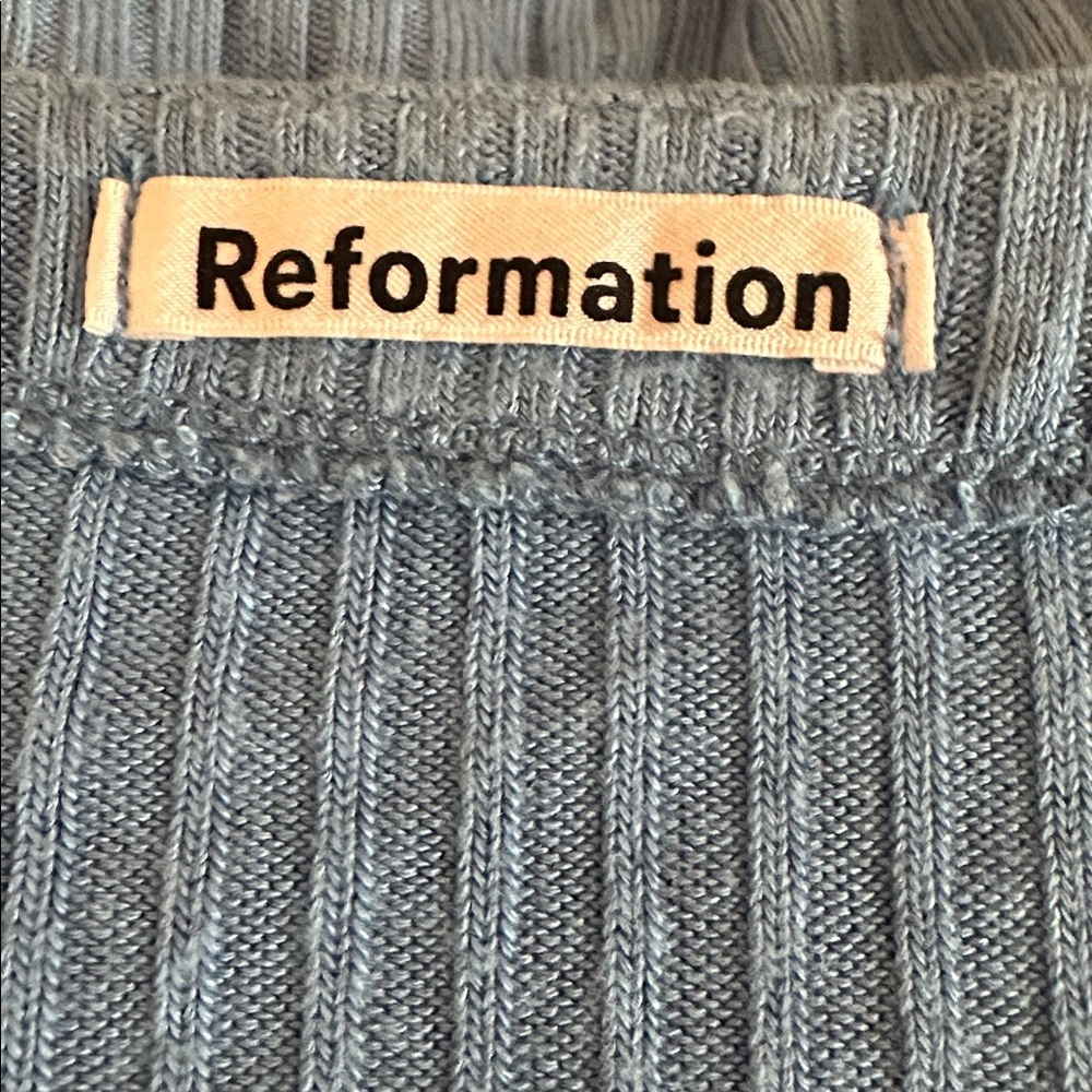 Reformation Gellar Parisian Blue Ribbed bell sleeve L shell Button-Up vneck Top - Picture 12 of 14